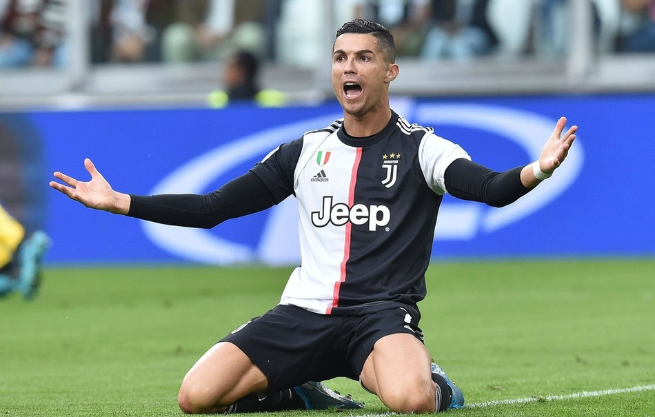 埃斯特旺经纪人：我们连续4年和巴萨谈转会，但对方财政困难（埃斯特旺经纪人：与巴萨谈转会已四年仍无果，因其财政拮据）