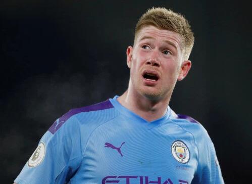 深圳五连胜冲上前列（深圳豪取五连胜跻身前列）