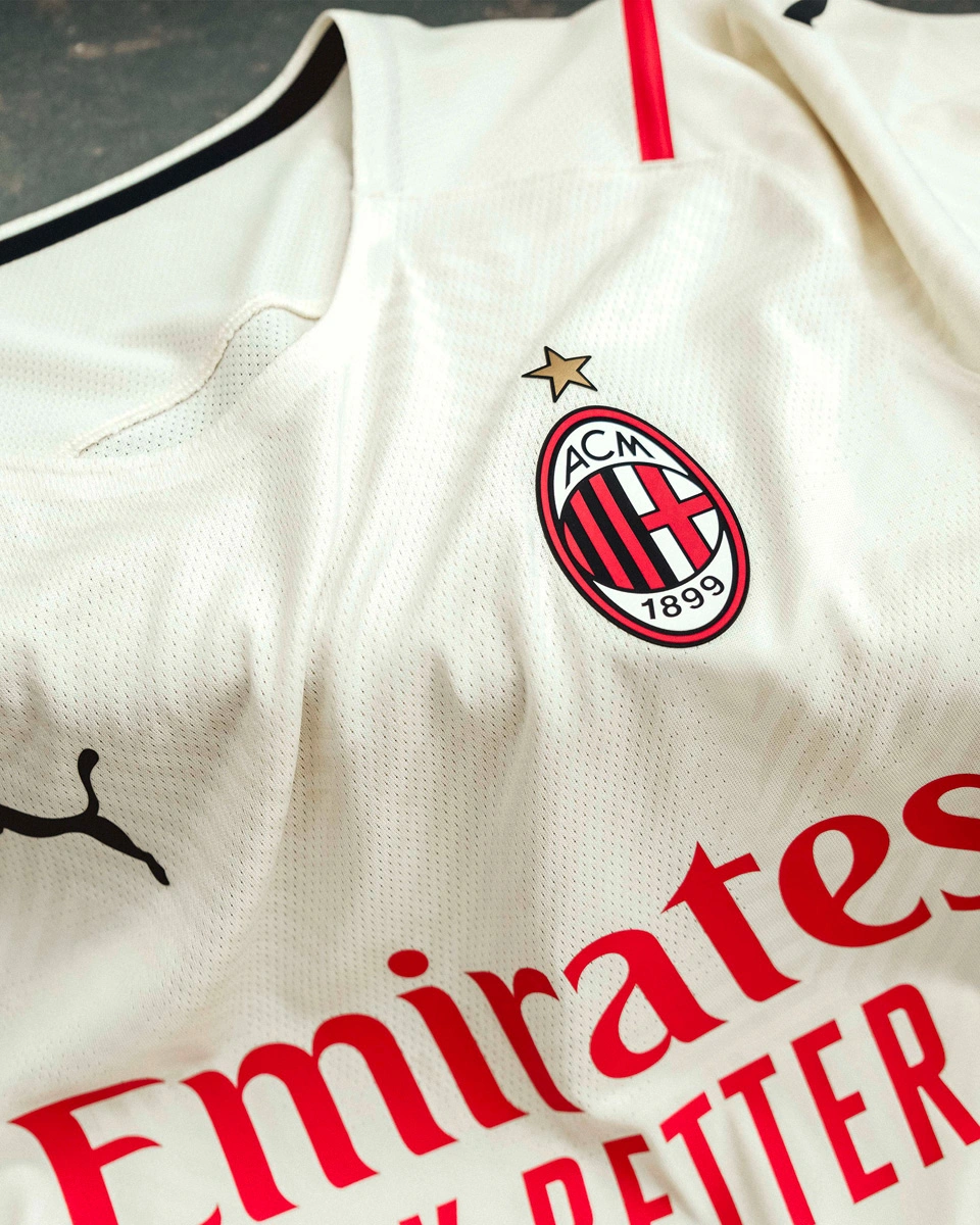 决战星期四：懂球帝0-3不敌人大财金男足（周四对决：懂球帝0-3负于人大财金男足）